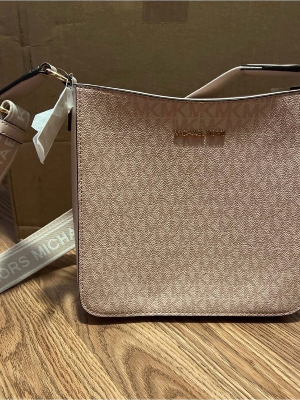 Michael Kors Jet Set Small Signature Logo Crossbody Bag. Powder blush color